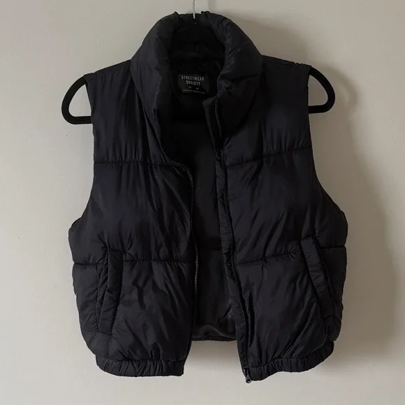 58. | Streetwear Society | Black | Puffer Vest - Picture 4 of 4